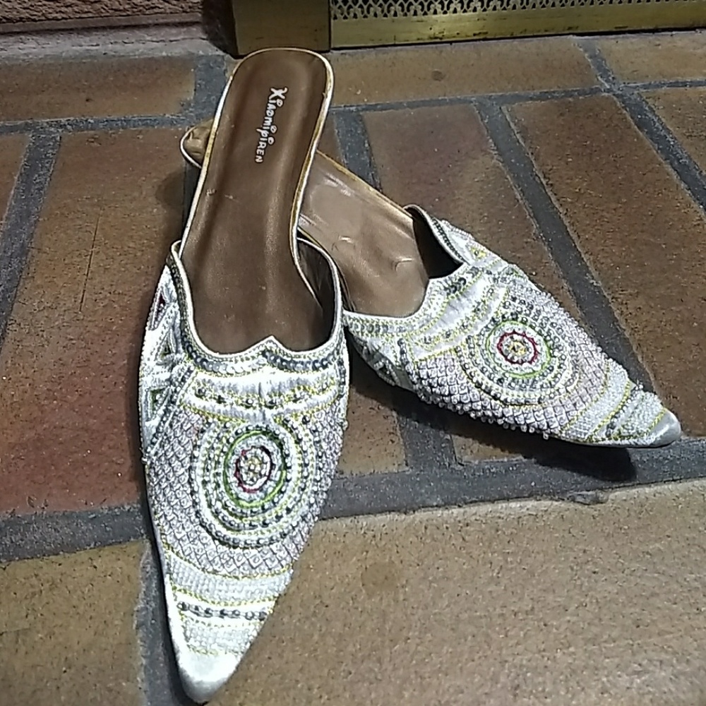 White Beaded Kitten Heels size 11